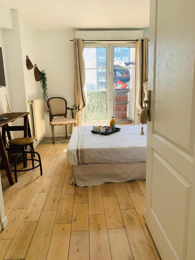 Bed And Breakfast Luxe La Defense U-Arena كوربوفوا المظهر الخارجي الصورة